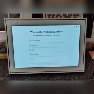 Meta Portal 10" Touchscreen Display